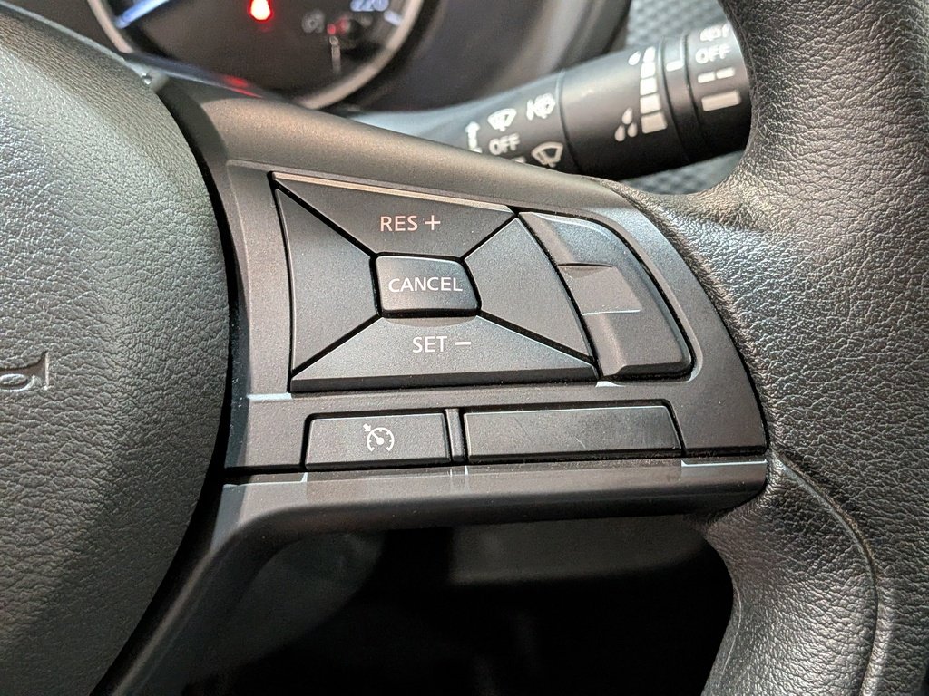 2024 Nissan Kicks S FWD Grey Val-David - photo #15