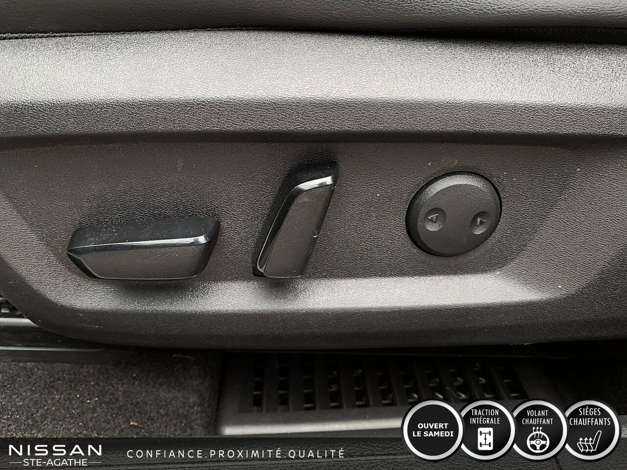 Nissan Rogue 2023 Blanc Saint-Jérôme - photo #15