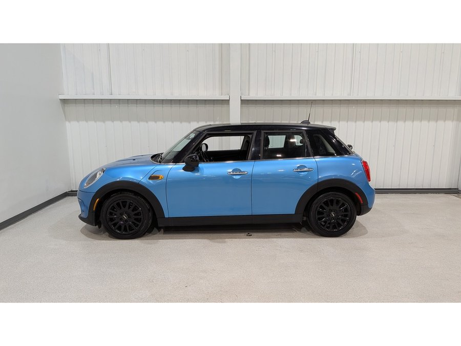 2016 MINI Cooper Hardtop 5 Door Blue
