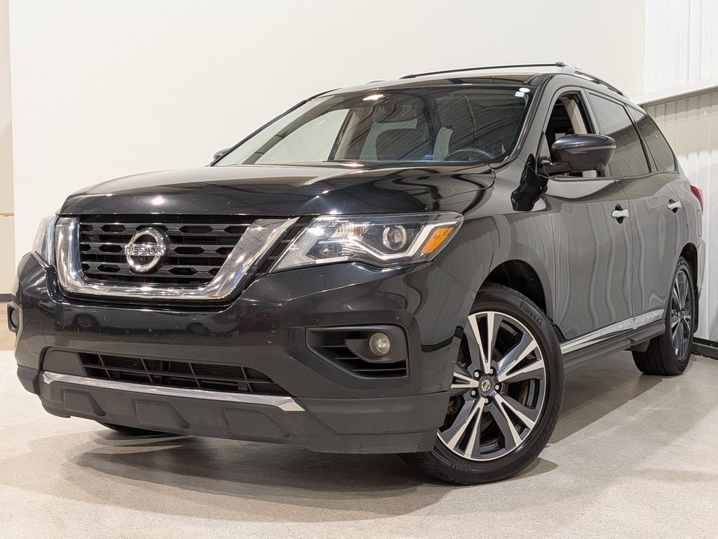 2020 Nissan Pathfinder 4x4 Platinum Black Val-David - photo #0