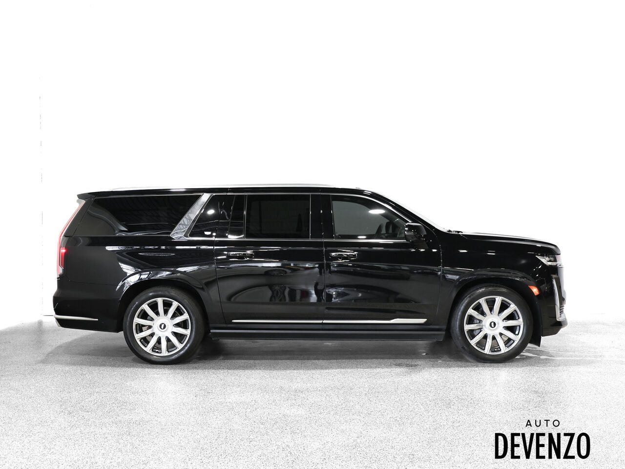 Cadillac Escalade ESV 2023 Noir Saint-Eustache - photo #1