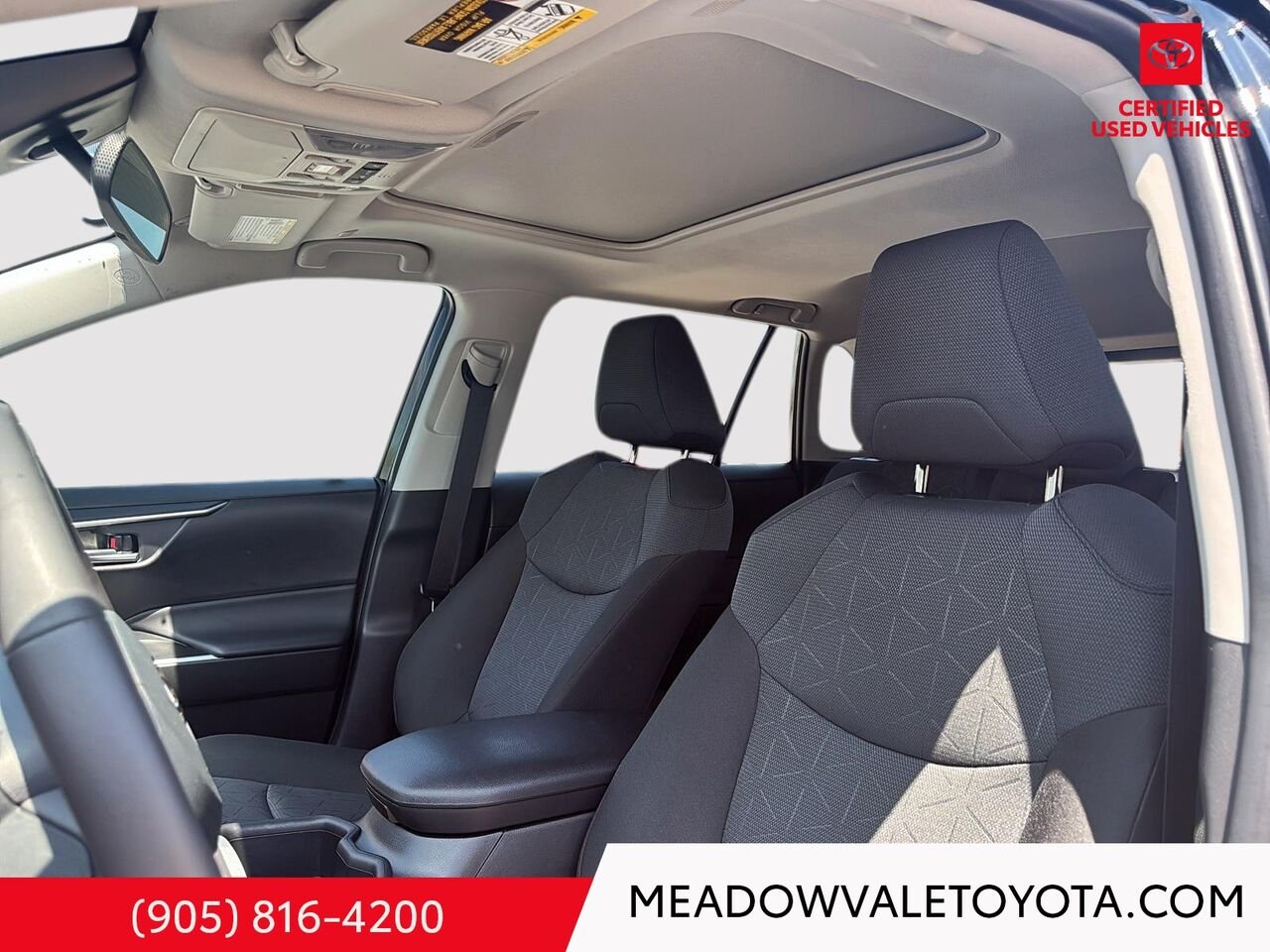2025 Toyota RAV4 Running Boards, Sunroof, Power Drivers Seat, Low KM's, Midnight Black Metallic Mississauga - photo #8