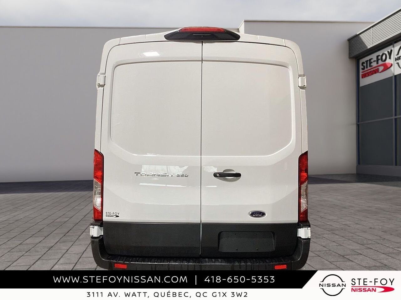 Ford Transit T-250 * TOIT MOYEN * RÉGULIER * RWD 2023 Blanc Québec - photo #2