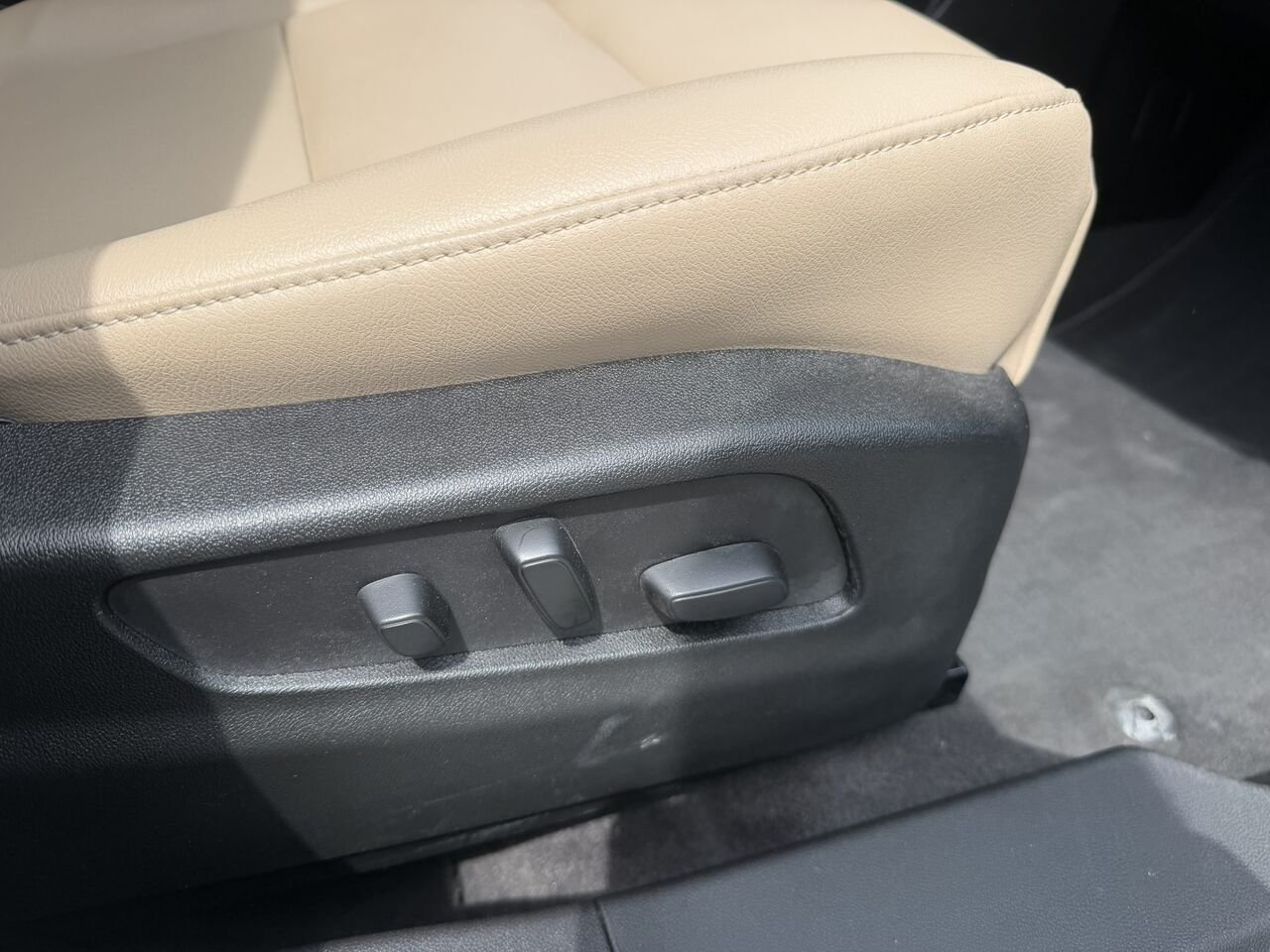 2024 Cadillac XT4 LURURY AWD FINANCEMENT À PARTIR DE 3.99% White Laval - photo #19