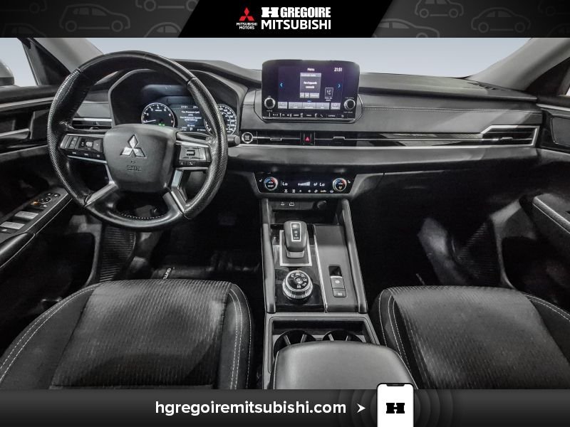 2022 Mitsubishi Outlander Grey Laval - photo #21