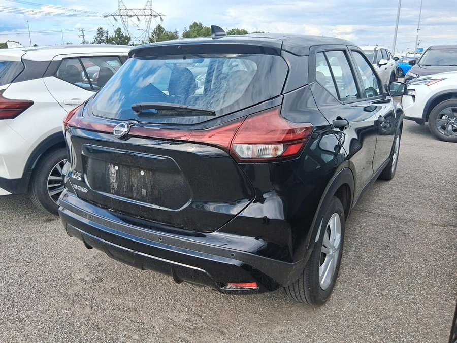 2022 Nissan Kicks S TA 2022 Black