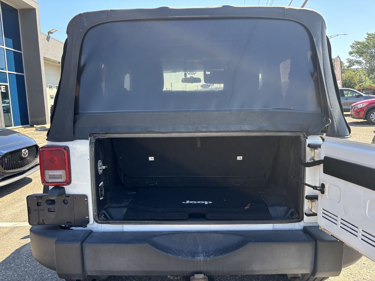 2016 JEEP WRANGLER SPORT 4 RM 2 portes Sport White Montmagny - photo #7