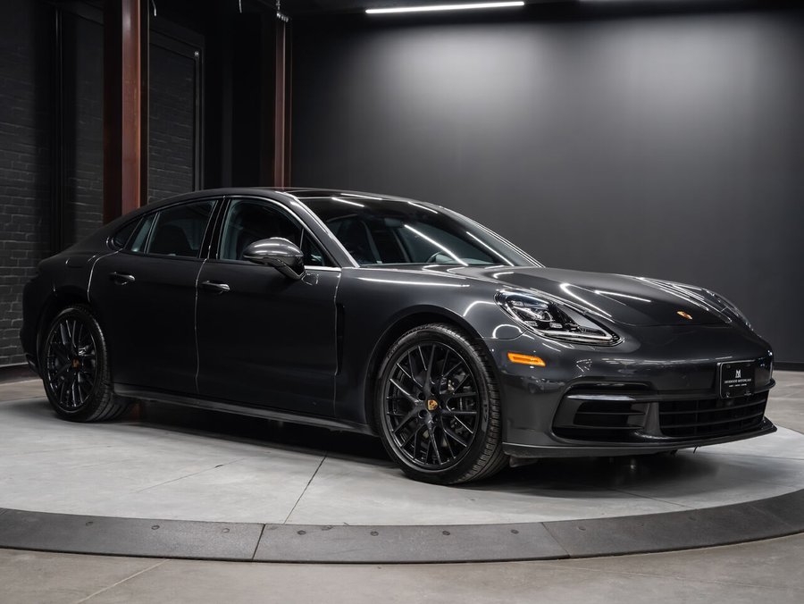 2019 Porsche Panamera 2019 Grey