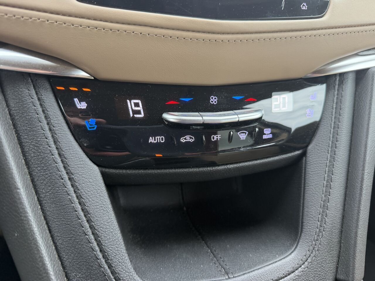 Cadillac XT5 SPORT AWD FINANCEMENT À PARTIR DE 3.99% 2022 Noir Laval - photo #28