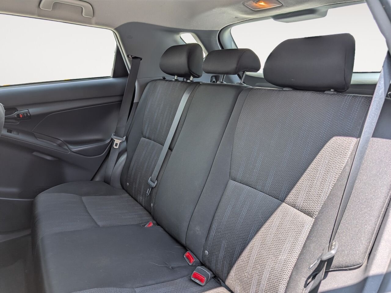2014 Toyota Matrix 2T1KU4EE2EC135776 White Sherbrooke - photo #8