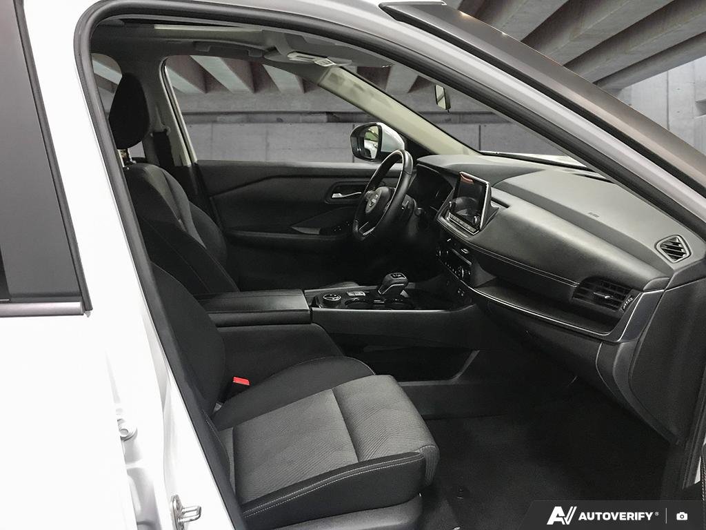 2024 Nissan Rogue 264010 | SV Moonroof White Edmonton - photo #21