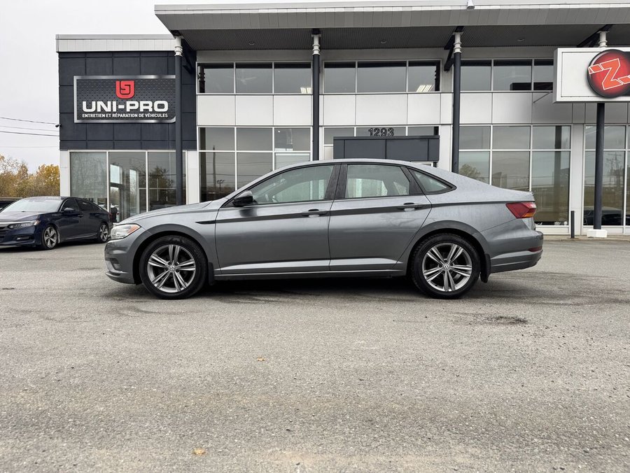 Volkswagen Jetta Highline R-Line 2019 2019 Gris
