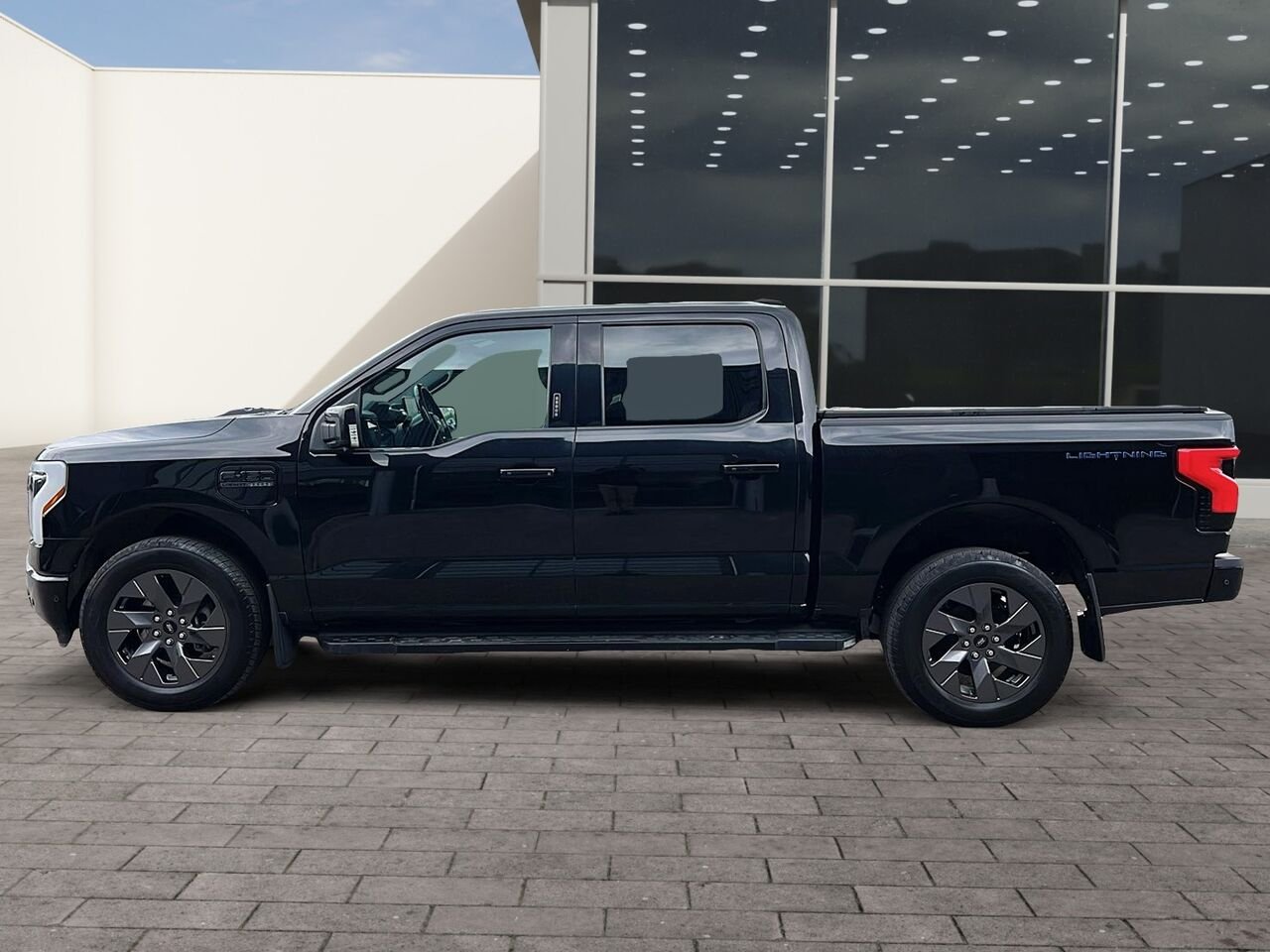 Ford F-150 Lightning LARIAT SuperCrew 4RM LONG RANGE 2022 Noir Québec - photo #4