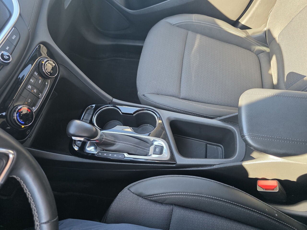 2022 Buick Encore GX Preferred White Rouyn-Noranda - photo #39