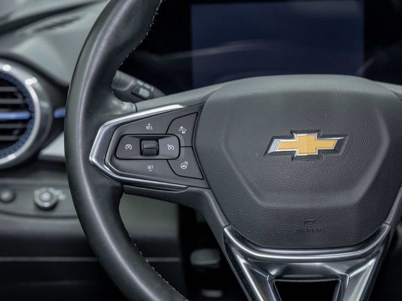 Chevrolet Trax LT *SIÈGES CHAUFF* REG ADAPT CARPLAY ALERTES WIFI 2025 Rouge Saint-Jérôme - photo #13