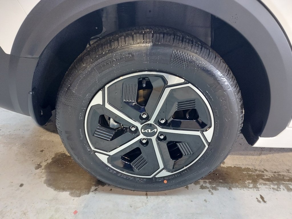 KIA Niro 2026 Blanc neige nacré Blainville - photo #2