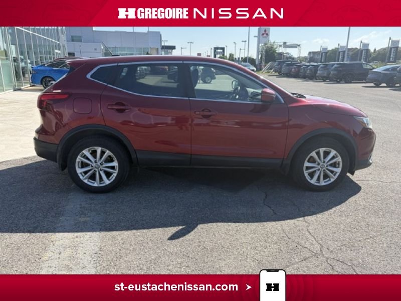 Nissan Qashqai 2019 Rouge Laval - photo #13