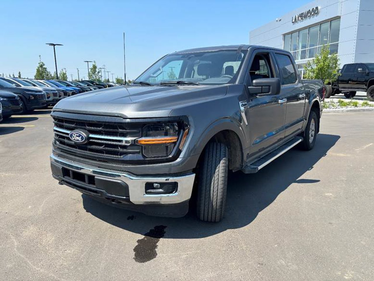 2025 Ford F-150 XLT 4WD SuperCrew 5.5' Box Grey Sherwood Park - photo #2