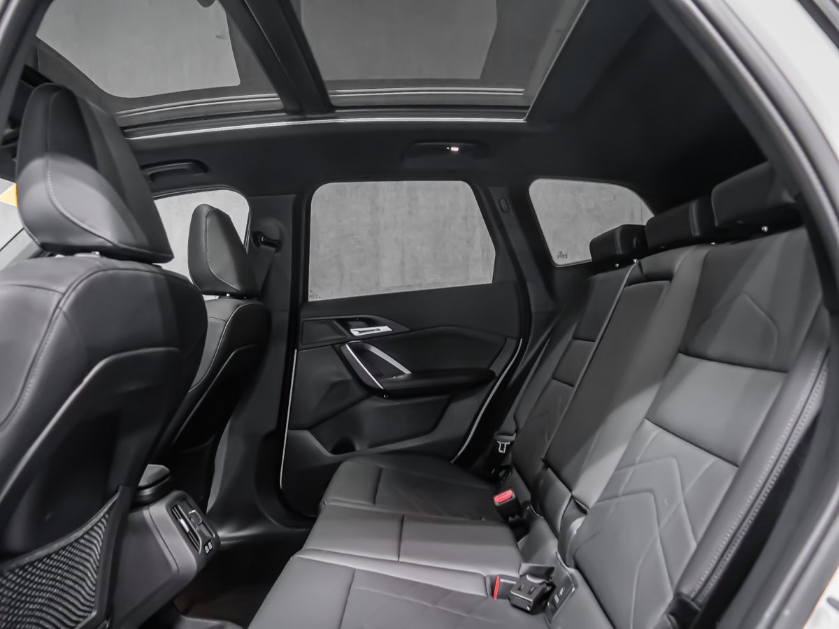 2024 BMW X1 XDRIVE28I TOIT PANORAMIQUE VOLANT CHAUFFANT White Montreal - photo #22