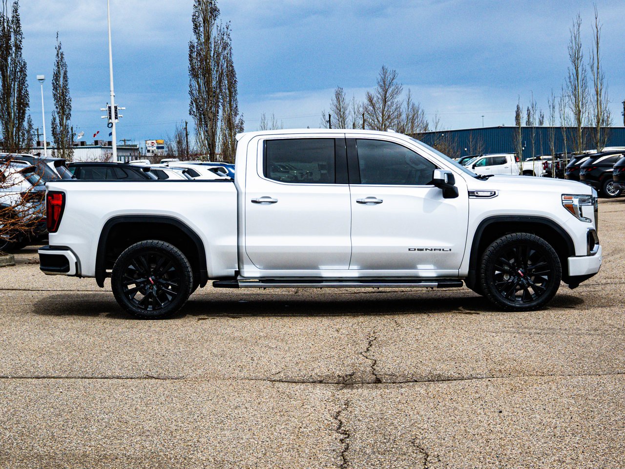 2021 GMC Sierra 1500 4WD Crew Cab 147 Denali White Sherwood Park - photo #13