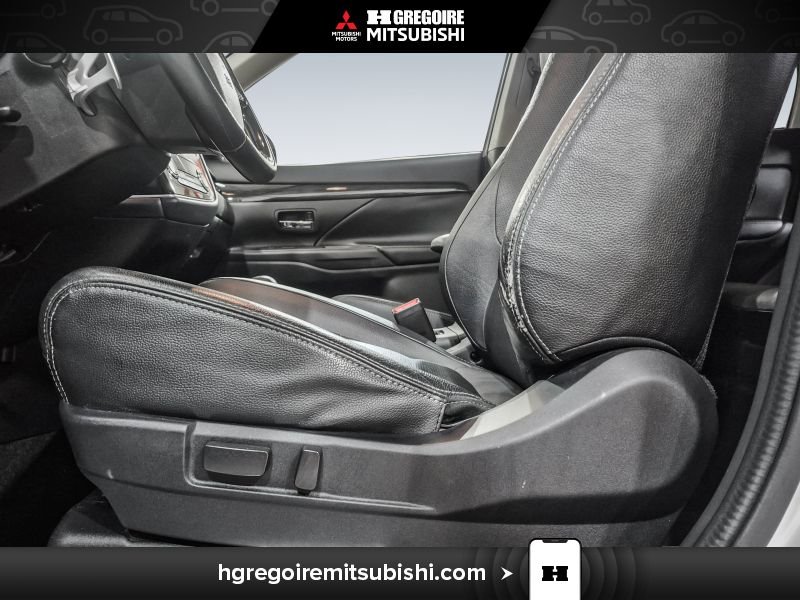 2016 Mitsubishi Outlander White Laval - photo #14