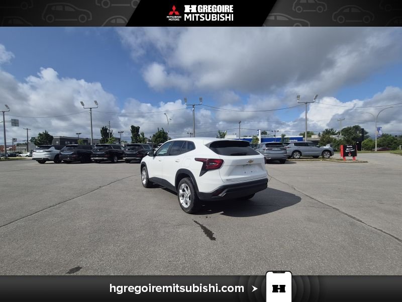 2025 Chevrolet Trax White Laval - photo #7