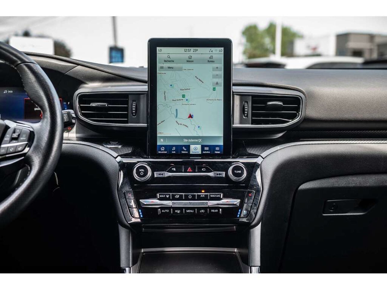 2022 Ford Explorer Red Sainte-Julienne - photo #35