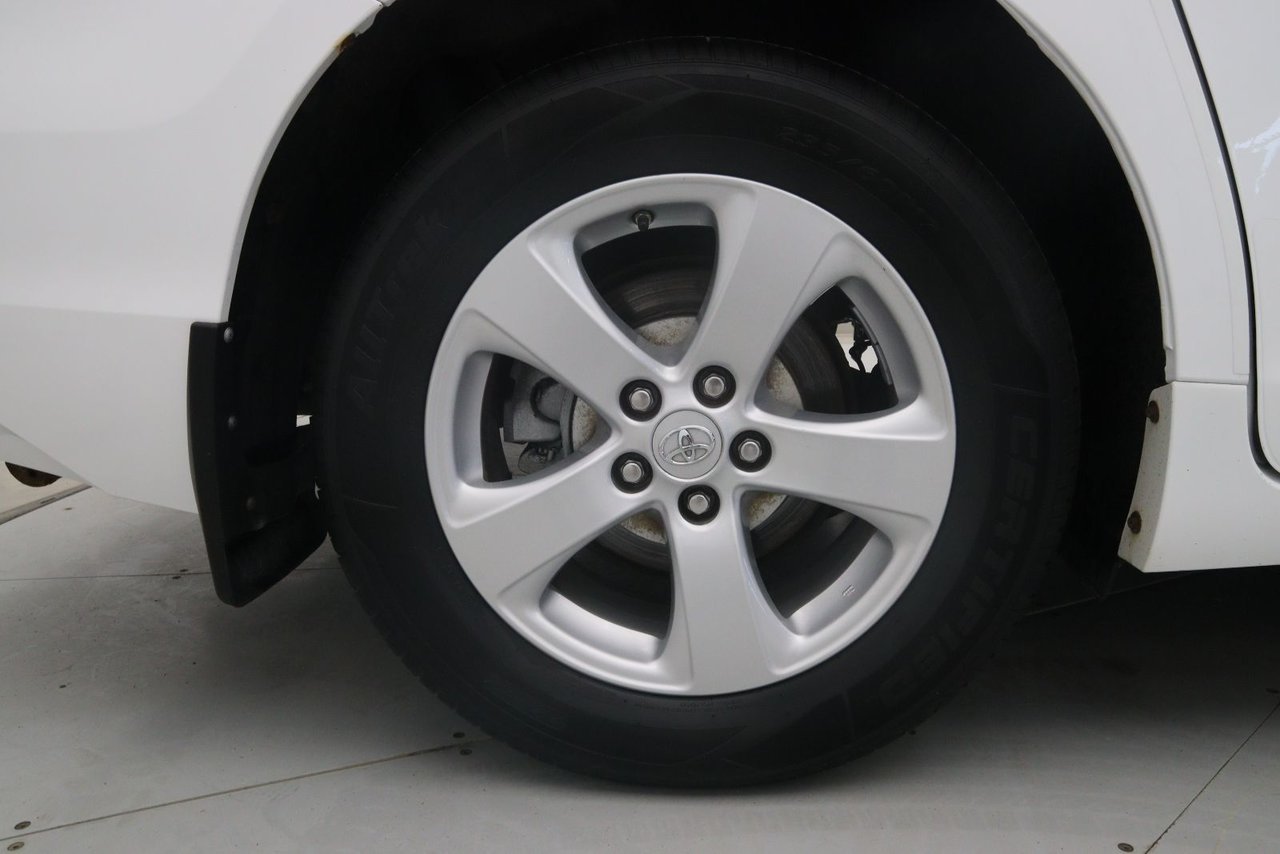2016 Toyota Sienna VIN 5TDZK3DC0GS693246 White Chicoutimi - photo #17
