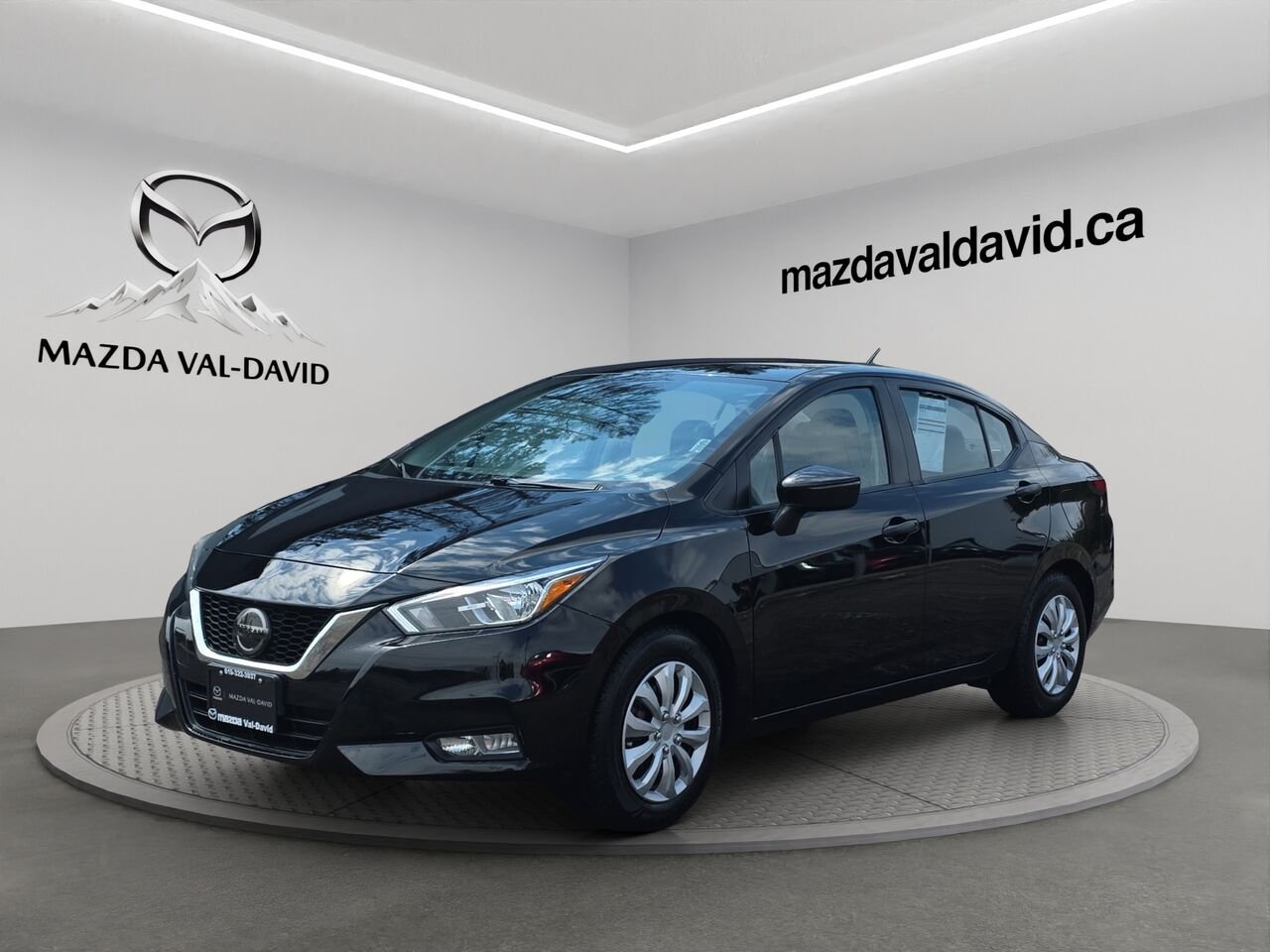 Nissan Versa S CVT, commande audio au volant, cruise control, Caméra de recul 2021 Noir Val-David - photo #0
