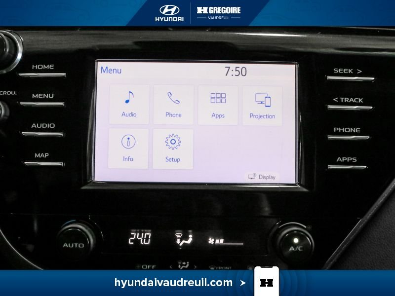 2020 Toyota Camry White Blainville - photo #25