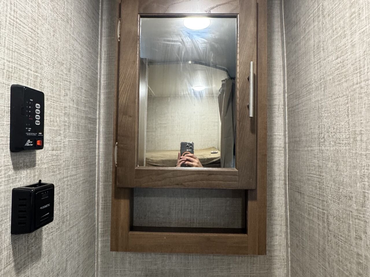 GRAND RIVER 267BH. BUNKHOUSE ULTRALITE SERIES 2019 Blanc Granby - photo #16