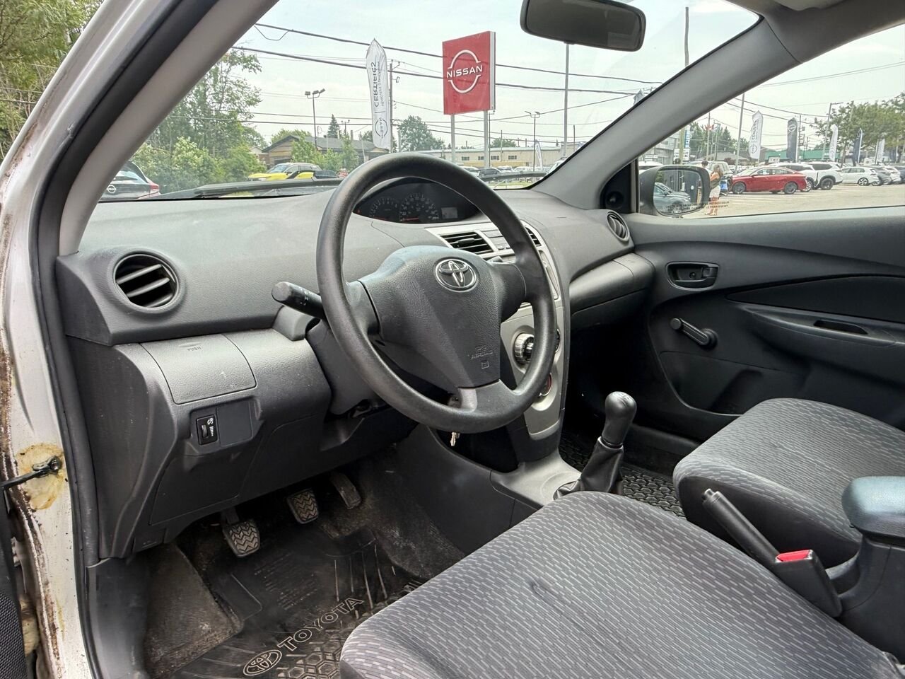 Toyota Yaris Berline 4 portes BM 2009 Argent Châteauguay - photo #8