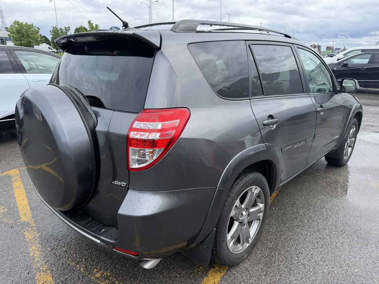 2010 Toyota RAV4 SPORT **IMPECCABLE** Grey Laval - photo #11