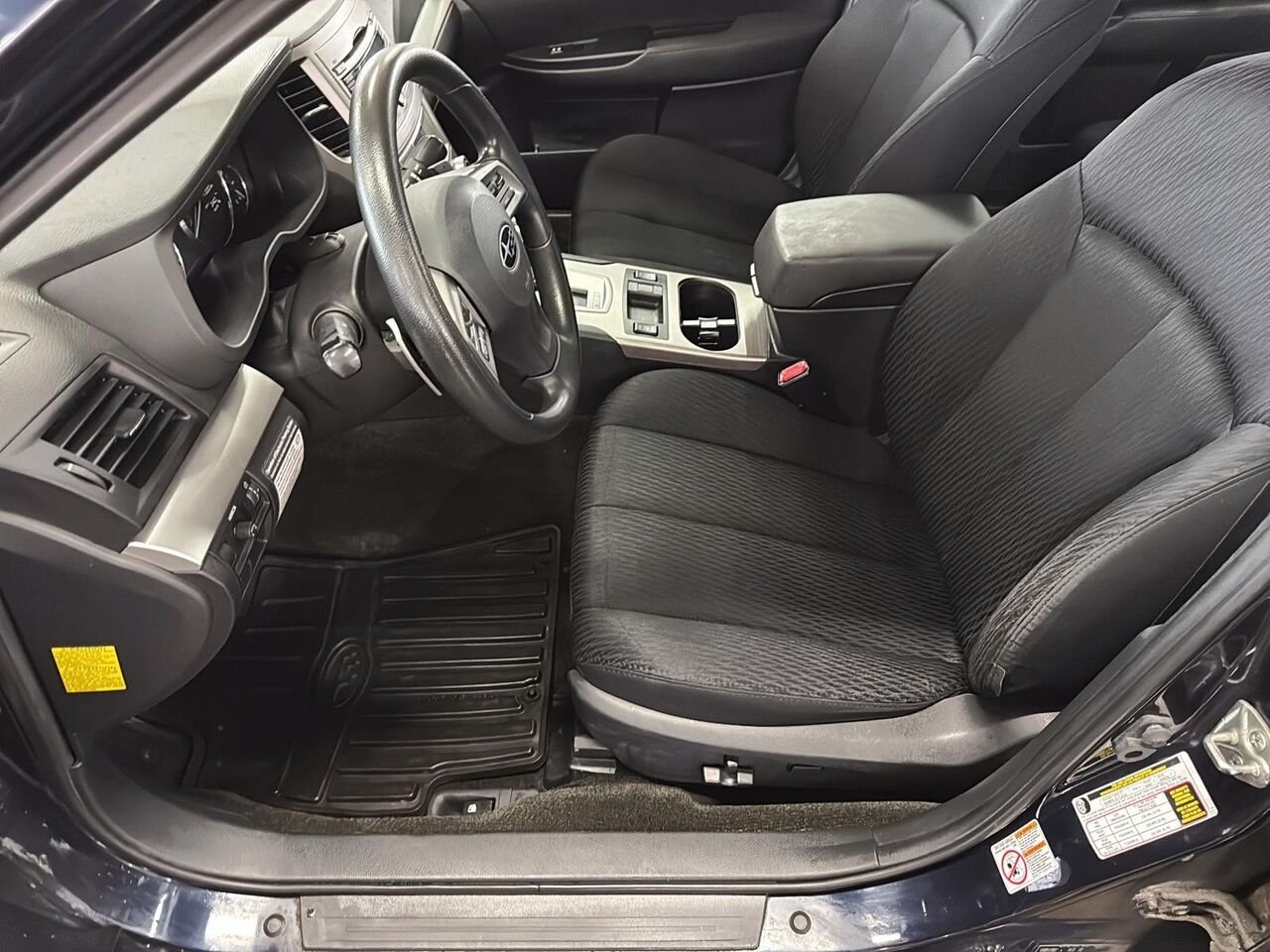 2012 SUBARU LEGACY 2.5I PREMIUM Black Saint-Hyacinthe - photo #7