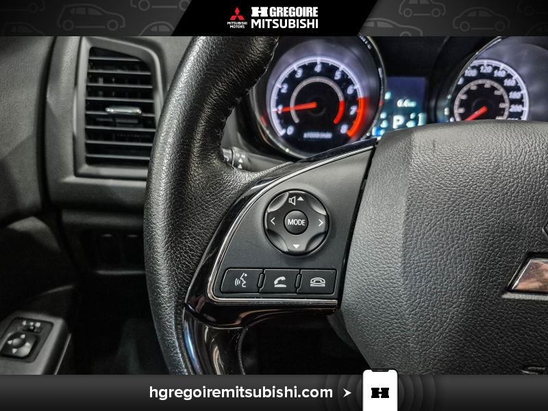 Mitsubishi RVR MR4403 | ES * Caméra * Aucun Accident * Bluetooth 2019 Gris Laval - photo #19