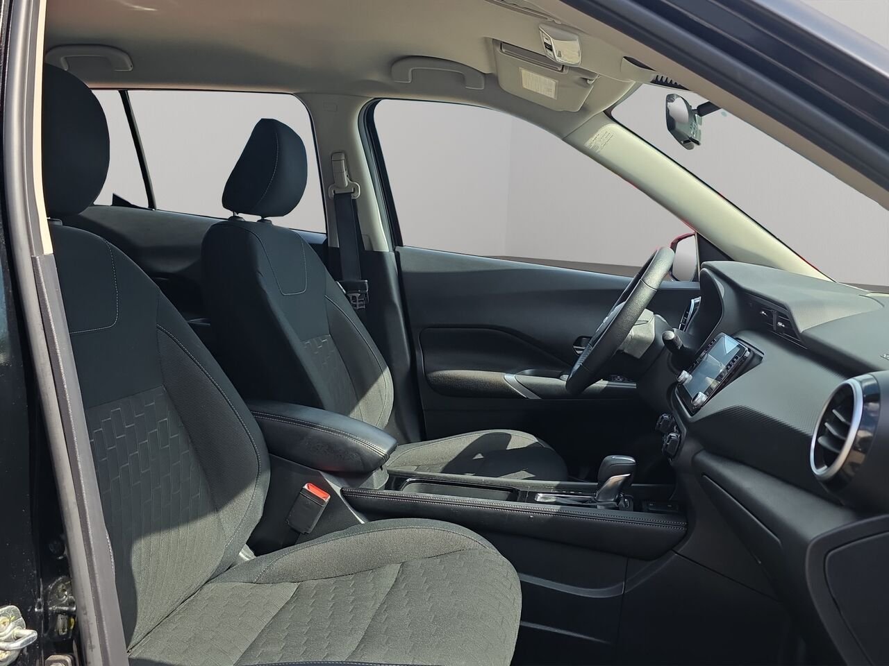 2024 Nissan Kicks SV TA, Commande audio au volant, caméra de recul Black Val-David - photo #16