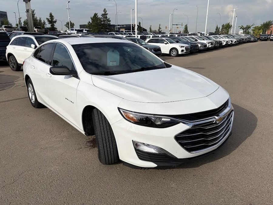 2022 Chevrolet Malibu 2022 White