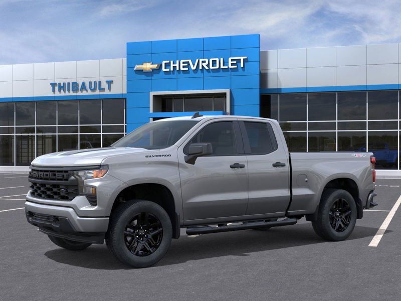 CHEVROLET SILVERADO 1500 Custom cabine double 4RM 147 po 2026 Gris Sherbrooke - photo #1