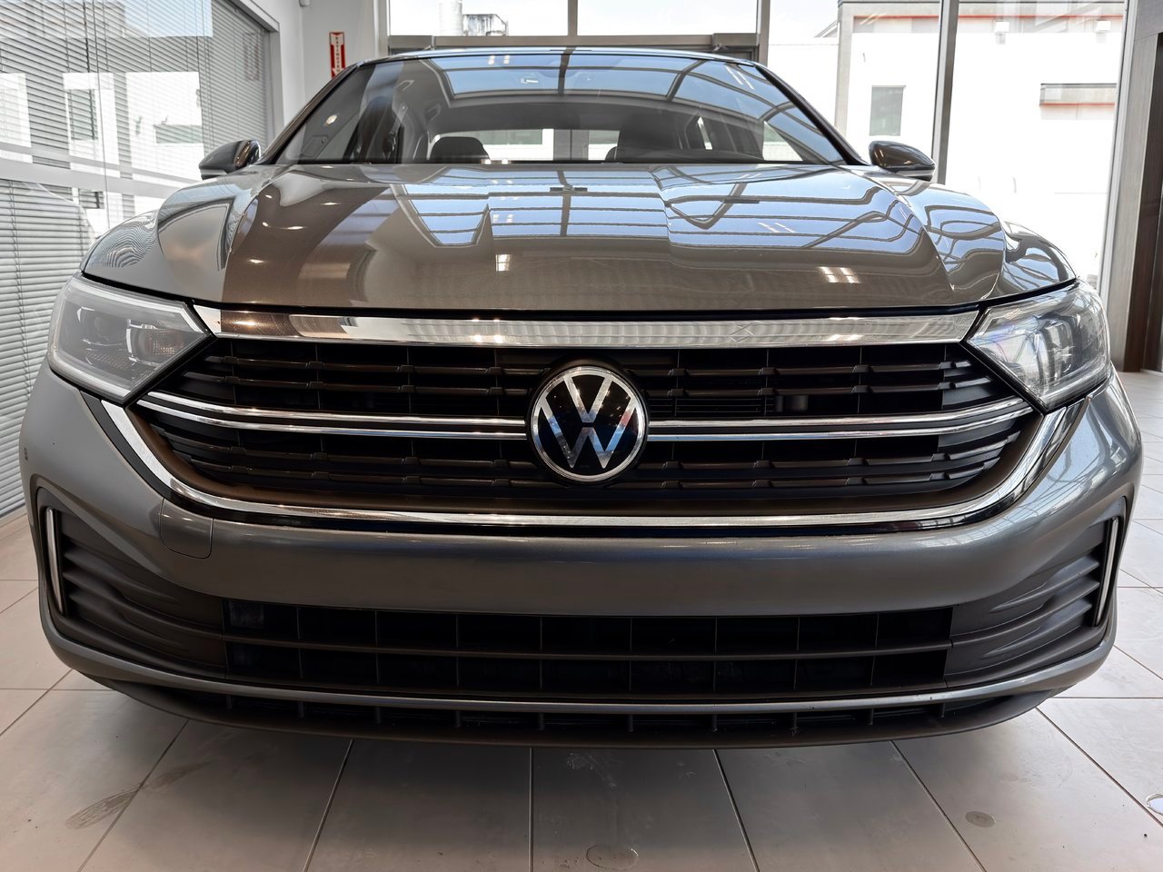 Volkswagen Jetta 2022 Gris Notre-Dame-des-Prairies - photo #6