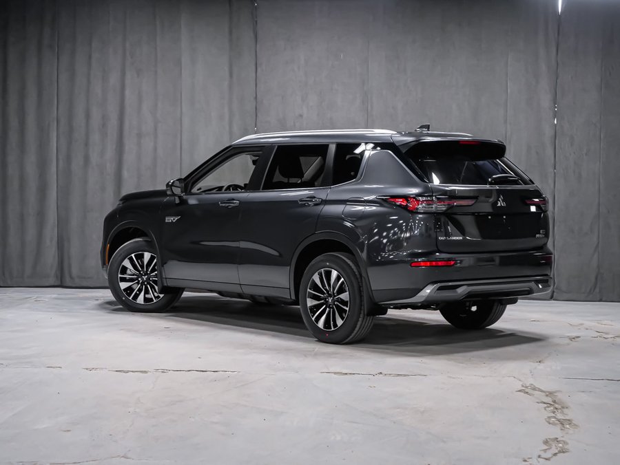 2026 Mitsubishi Outlander Plug-In Hybrid LE Graphite Grey Metallic