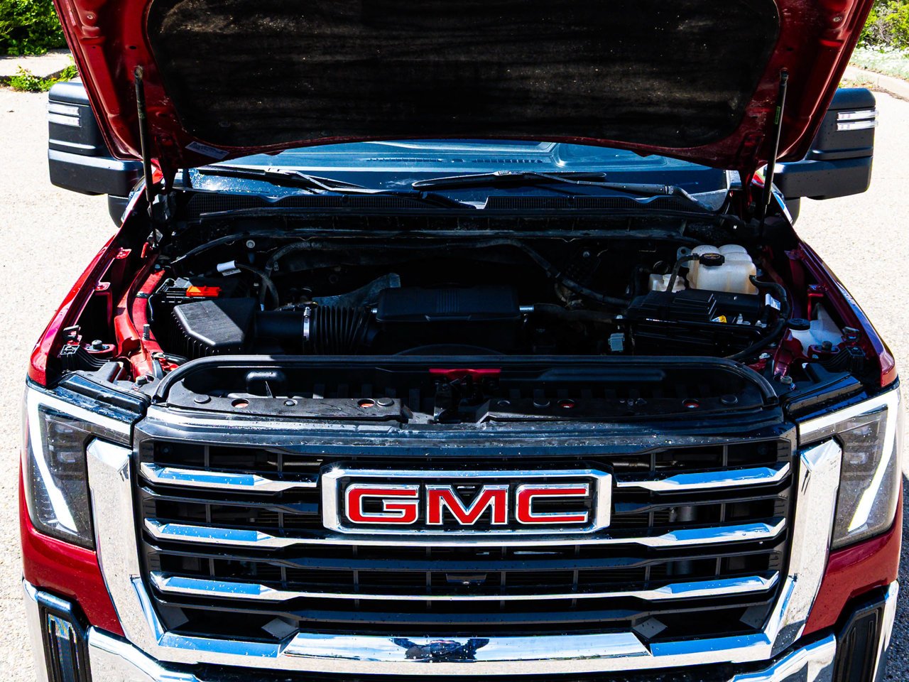 2024 GMC Sierra 2500HD 4WD Double Cab 149 SLE Red Sherwood Park - photo #8