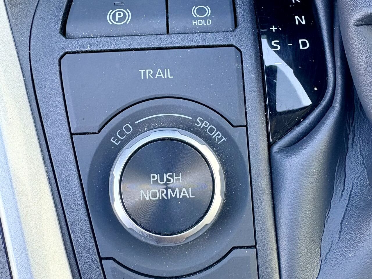 2024 Toyota RAV4 Black Mont-Laurier - photo #26