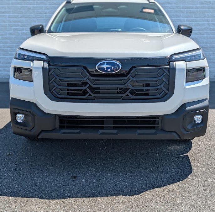 2026 SUBARU Outback TOURING Crystal White Pearl