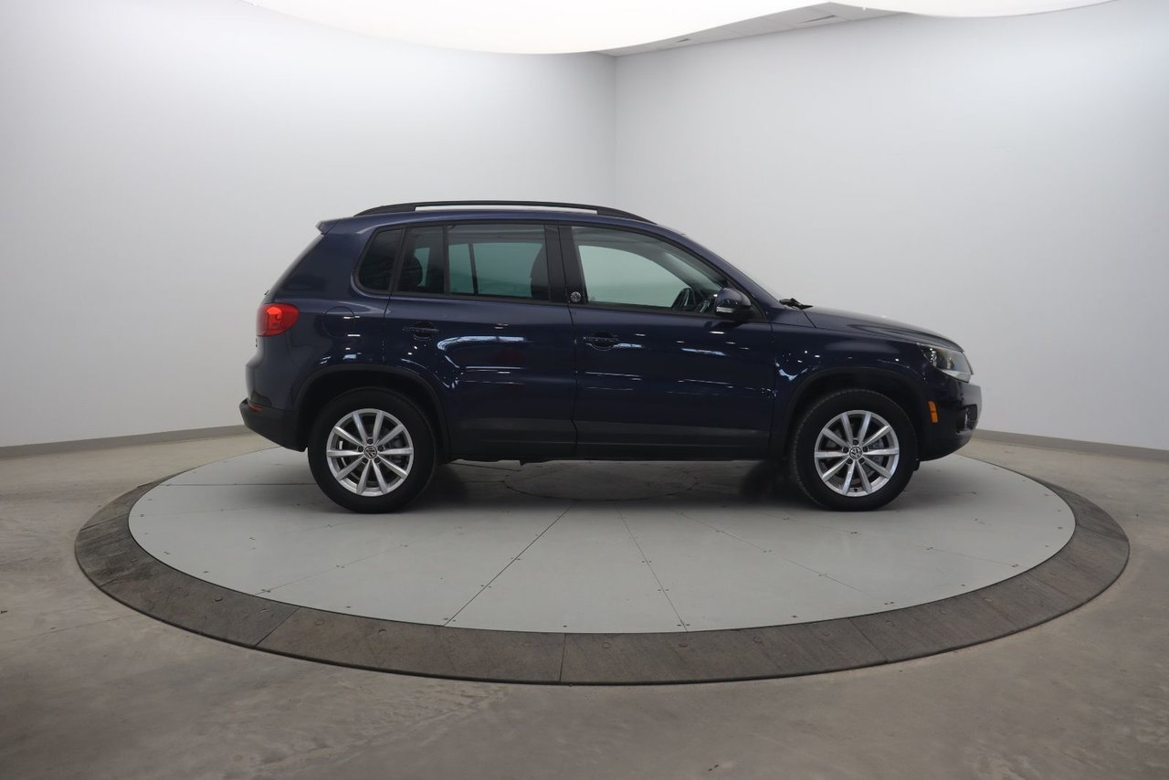 Volkswagen Tiguan NIV WVGNV7AX5HK016430 2017 Bleu Baie-Comeau - photo #2