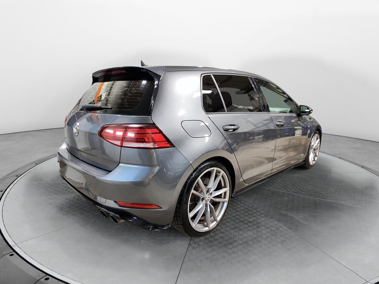 Volkswagen Golf R NIV WVWWF7AU2JW098059 2018 Chicoutimi - photo #3