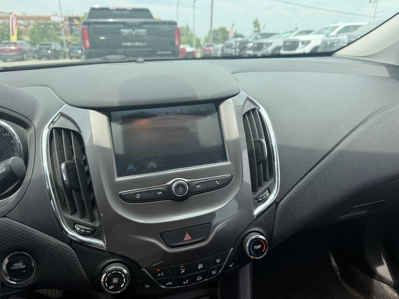 CHEVROLET CRUZE LT LT 1.4L à hayon 4 portes avec 1SD 2017 Noir Gatineau - photo #6