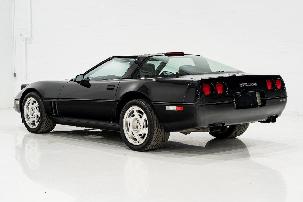 1990 Chevrolet Corvette ZR1 | PRIX EN USD Black Montreal - photo #22