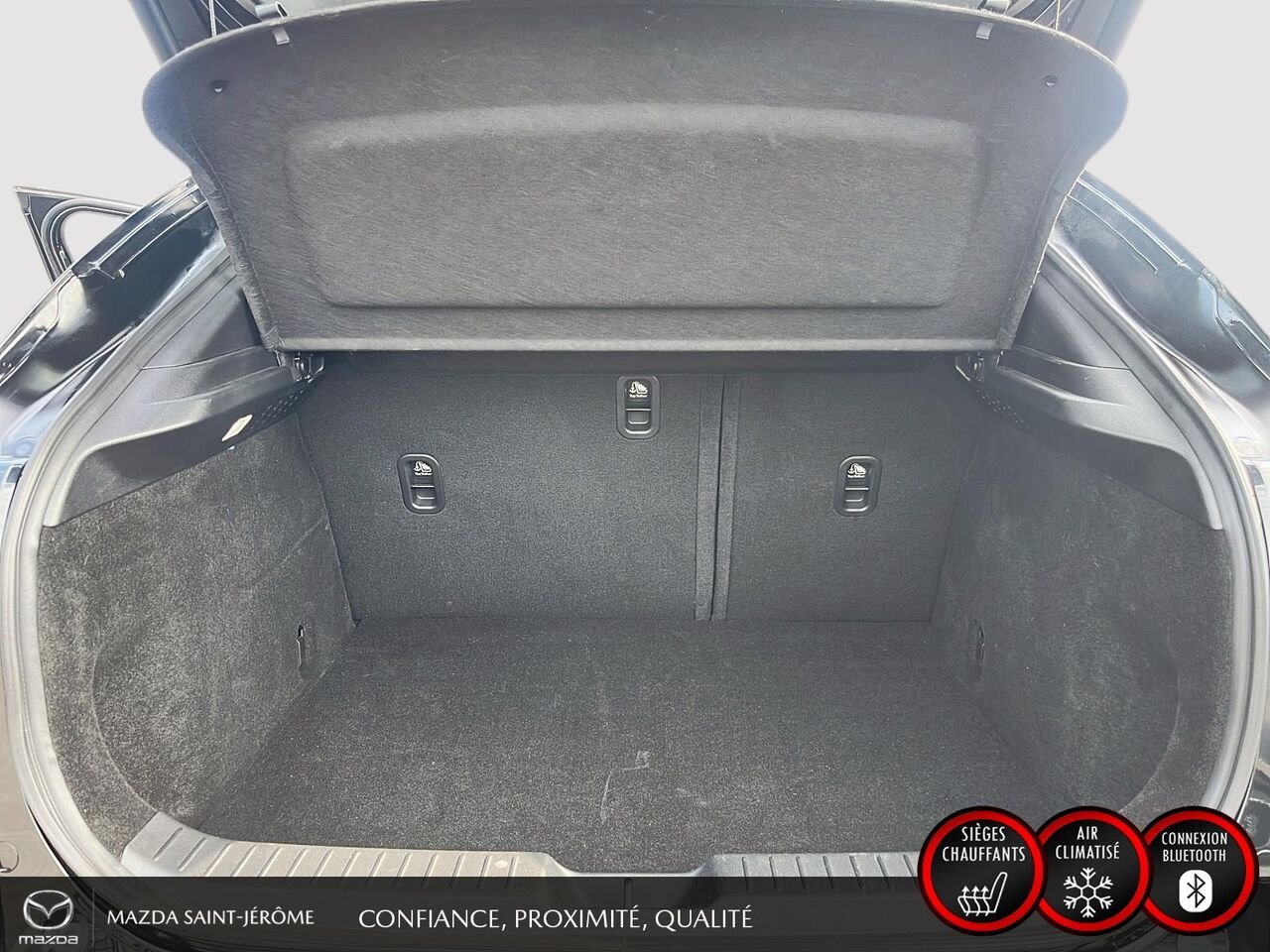 2026 Mazda CX-30 Black Ste-Agathe des Monts - photo #24