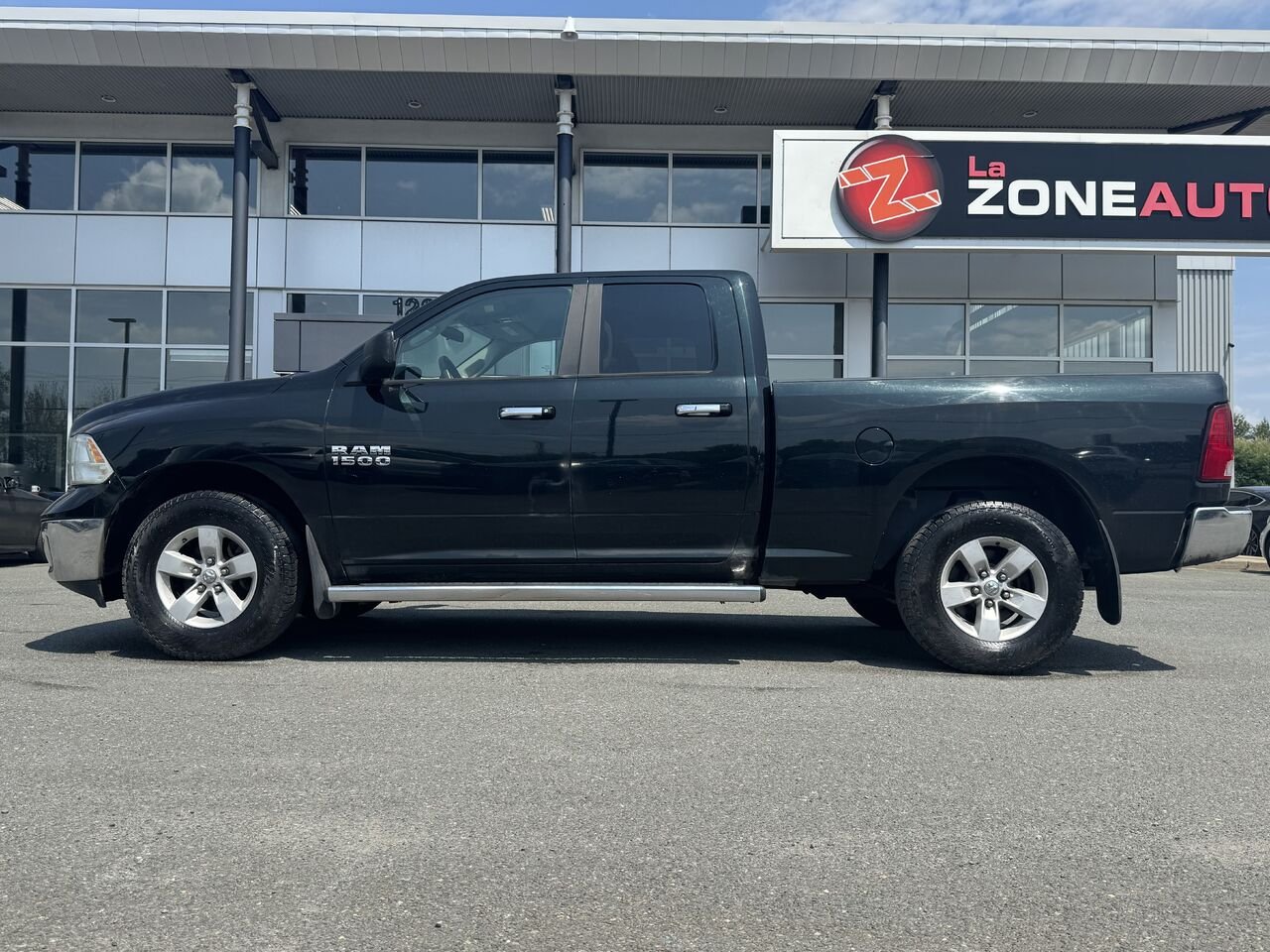 Ram 1500 V6 Pentastar 2017 Noir Granby - photo #2