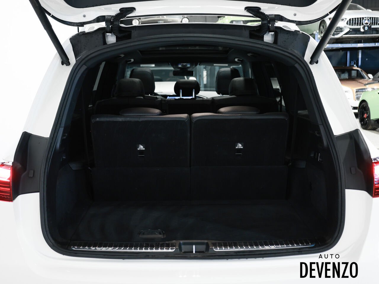2026 Mercedes-Benz GLS White Saint-Eustache - photo #19